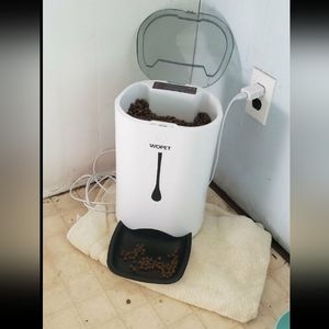 WoPet Automatic Food Dispenser
